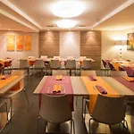 Aroi Hotel