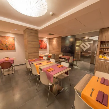 Aroi Hotel 4*