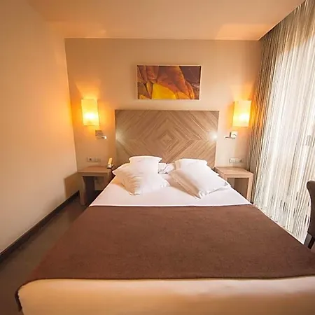 Aroi فندق بونفيراذا