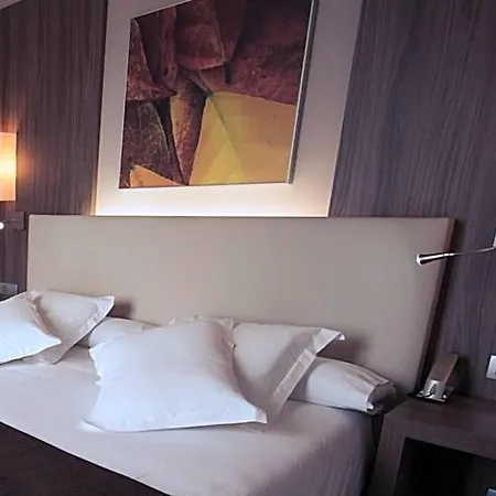 Aroi Hotel 4*
