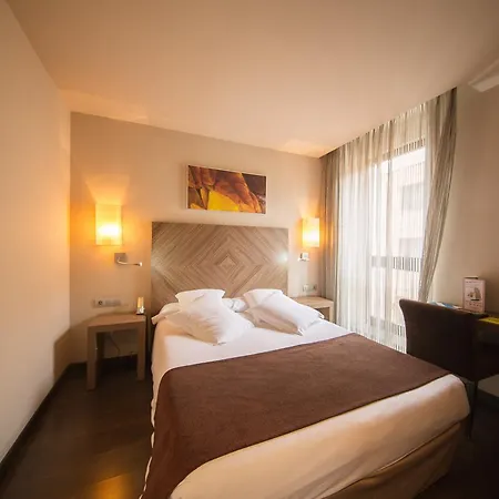 Aroi Hotel